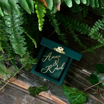 Коробочка для обручальных колец BOTTLE GREEN NAMES P2W