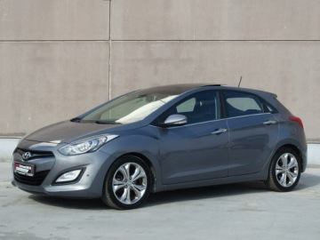 Hyundai i30 II Hatchback 3d 1.6 CRDi (HIGH)  128KM 2013 Hyundai i30 1.6 CRDI 128KM/Panorama, zdjęcie 1