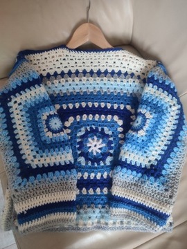 Kolorowy sweter na szydełku handmade boho rękodzieło frędzle