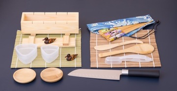 НАБОР ПРИГОТОВЛЕНИЯ ДЛЯ СУШИ С РОЛИКОВЫМ ПРЕССОМ, ПАЛОЧКАМИ, НОЖОМ ДЛЯ СУШИ