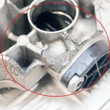 MERCEDES BENZÍN TŘÍDA A W176 DRŽÁK FILTRU OLEJE