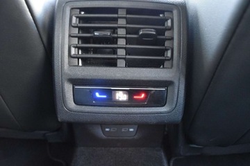 Volkswagen Golf VIII Variant 1.5 eTSI 150KM 2024 Volkswagen Golf SalonPL 1.5eTSI 150KM Variant DSG Pakiety ACC ALU17 Gwaran, zdjęcie 31