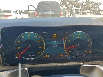 Mercedes GLB 2023 Mercedes-Benz GLB 250 2023 2.0 Benzyna 221KM, zdjęcie 9