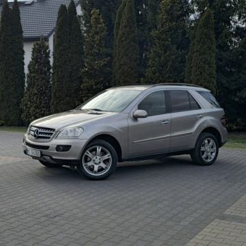 Mercedes Klasa M W164 Off-roader 3.0 V6 (280 CDI) 190KM 2006 Mercedes ML 280 CDI 4Matic 7G Automat 3.0 Diesel, zdjęcie 4