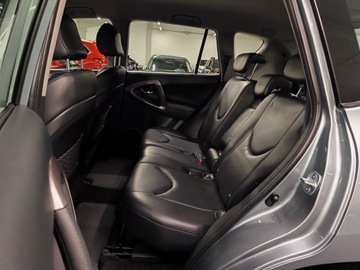 Toyota RAV4 III MPV 2.0 i 16V 152KM 2006 Toyota Rav 4 2.0 benzyna, 105 tys km, Pełny serwis, zdjęcie 7