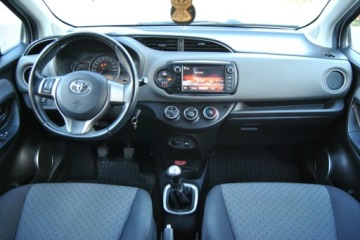 Toyota Yaris III 2015 Toyota Yaris 1.0Benzyna 75KM*Niski przebieg*Klima, zdjęcie 4