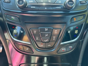 Opel Insignia I Sports Tourer Facelifting 2.0 CDTI ECOFLEX 140KM 2014 Opel Insignia OPC NAWIGACJA XENON LED KAMERA PANPORAMA WEBASTO TEMPOMAT S, zdjęcie 10