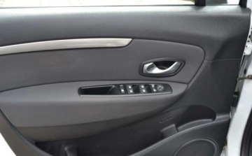 Renault Scenic III XMOD Energy TCe 115KM 2013 Renault Scenic Renault Scenic Energy TCe 115 SampS Xmod Bose Edition 1.2, zdjęcie 22