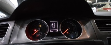 Volkswagen Golf VII Hatchback 3d 1.6 TDI-CR DPF 105KM 2013 Volkswagen Golf Golf 7 4x4 tylko 176 tys.przebiegu 1.6 Diesel 105KM, zdjęcie 9