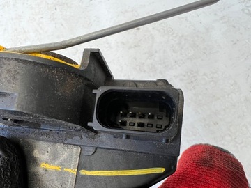 ASTRA J IV ZÁMEK DVEŘE LEVÝ ZADNÍ