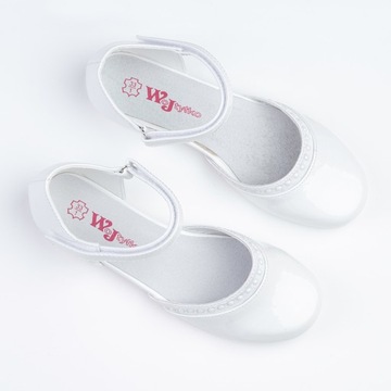 Туфли для причастия на кожаной подкладке, красивые и легкие Войтылко