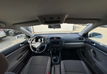 Volkswagen Golf VI Variant 1.6 TDI-CR DPF BlueMotion 105KM 2011 Volkswagen Golf Wersja Comfortline 1.6 Diesel 105KM, zdjęcie 16