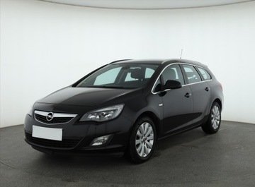 Opel Astra J Sports Tourer 2.0 CDTI ECOTEC 160KM 2011 Opel Astra 2.0 CDTI, Klima, Klimatronic, Tempomat, zdjęcie 1