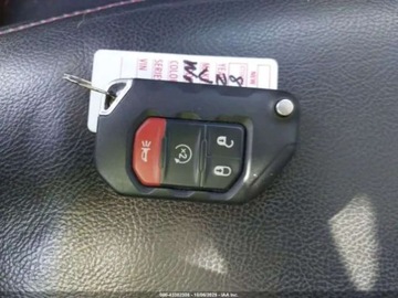 Jeep Wrangler IV Sport 4d Seria 5  2.0 GME Turbo  272KM 2018 Jeep Wrangler 2.0 272 KM, 4x4, Rubicon, krotki, drobna szkoda, od ubezpiec, zdjęcie 14