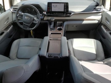 Toyota Sienna III 2021 Toyota Sienna XLE 2021 2.5l 2.5 Hybryda 245KM, zdjęcie 8