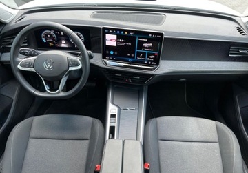 Volkswagen Passat B8 Variant Facelifting 1.5 TSI EVO 150KM 2024 Volkswagen Passat Variant Basic, ACC, Kamera cofania, Asystenci, Digital C, zdjęcie 4