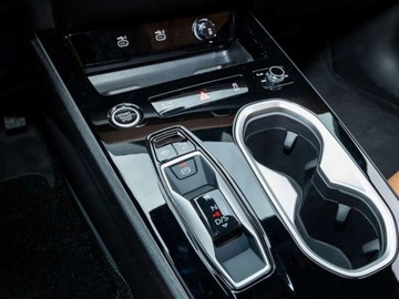 Audi A6 C8 Limousine Facelifting 2.0 40 TDI 204KM 2025 AUDI A6 TDI quattro S line Sedan (204KM) 2025, zdjęcie 10