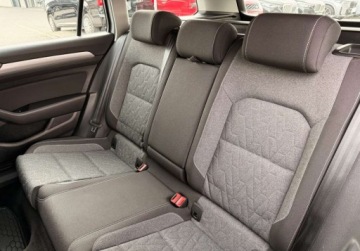 Volkswagen Passat B8 Variant Facelifting 1.5 TSI EVO 150KM 2022 Volkswagen Passat Matrix-LED Kamera Czujniki Travel Assist FVAT23 Sal, zdjęcie 28