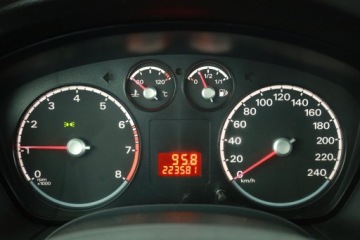 Ford Focus II Hatchback 5d 1.6 Duratec 100KM 2009 Ford Focus 1.6 16V, Salon Polska, Klima, zdjęcie 7