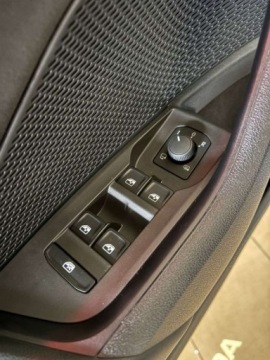 Skoda Octavia IV RS Kombi 2.0 TSI 245KM 2022 Skoda Octavia RS 2.0 TSI 245KM DSG Navi Head Up FV23 2.0 Benzyna, zdjęcie 9