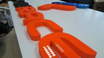 Logo LITERY na ladę LOGOTYP plexi styrodur 3D