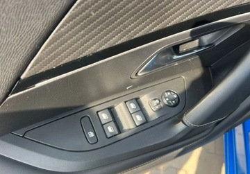 Peugeot 2008 II SUV 1.2 PureTech 130KM 2021 Peugeot 2008 1.2 130 KM LED Nawigacja Kamera Manetki Sensor Radar 1.2 130KM, zdjęcie 13