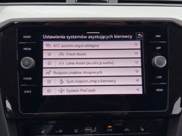Volkswagen Passat B8 Variant Facelifting 2.0 TDI SCR 200KM 2023 Volkswagen Passat Variant 2.0TDI 200KM Business DSG SerwisAso Acc Matrix N, zdjęcie 26