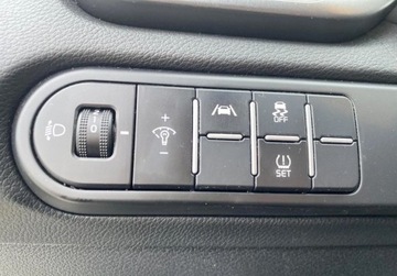 Kia Ceed III Hatchback Facelifting  1.0 T-GDI 100KM 2023 Kia Ceed ZAKUP ZDALNY Kia Ceed 2023 1.0T Benz 6MT 100KM PL salon ASO wersj, zdjęcie 14