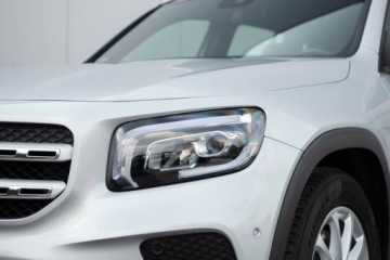 Mercedes GLB SUV 1.3 180 136KM 2021 Mercedes-Benz GLB 180 Style 7G-DCT Salon PL Autotrade 1.3 Benzyna 136KM, zdjęcie 1