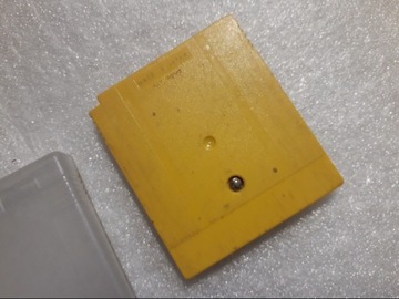 Желтая версия Pokemon — Nintendo GameBoy — цвет NGB NGBC