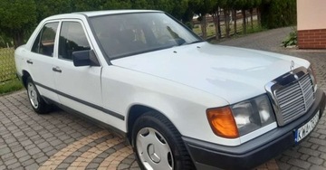 Mercedes W124 Sedan 2.0 105KM 1987 Mercedes-Benz W124 (1984-1993) Mercedes-Benz W124 (1984-1993) 2.0 Benzyna, zdjęcie 21