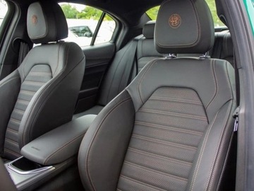 Alfa Romeo Giulia II Sedan Facelifting 2023 2.0 GME Turbo 280KM 2025 ALFA ROMEO Giulia Turbo Intensa Q4 Sedan 2.0 (280KM) 2025, zdjęcie 3