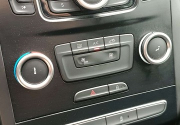 Renault Megane IV Hatchback 5d 1.2 Energy TCe 100KM 2016 Renault Megane Zarejestrowany - ubezpieczony - benzyna 1.2 Benzyna 101KM, zdjęcie 29