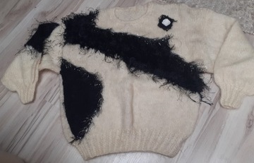 Damski sweter ręcznie robiony