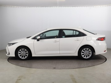 Toyota Corolla XII Sedan 1.5 VVT-i 125KM 2022 Toyota Corolla 1.5 VVT-i, Salon Polska, zdjęcie 2