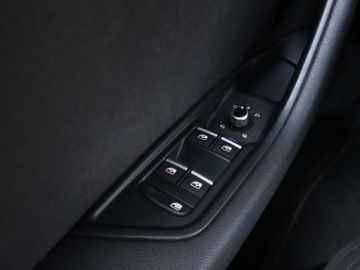 Audi A4 B9 Avant 2.0 TDI 190KM 2016 Audi A4 2.0 TDI, 1. Właściciel, 187 KM, Automat, zdjęcie 16
