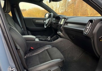 Volvo XC40 2021 Volvo XC 40 2,0 B4 197ps Hybr Multi Led Virtual Tacho Blis Skora Reling Se, zdjęcie 23