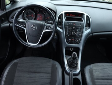 Opel Astra J Sedan 1.6 Twinport ECOTEC 115KM 2016 Opel Astra 1.6 16V, Salon Polska, Klima, Tempomat, zdjęcie 6