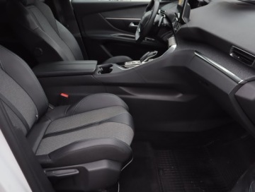 Peugeot 3008 II Crossover Facelifting  1.2 PureTech 130KM 2023 Peugeot 3008 1.2 PureTech, Salon Polska, zdjęcie 8