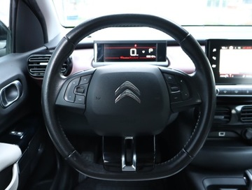 Citroen C4 Cactus Crossover Facelifting 1.2 PureTech 110KM 2018 Citroen C4 Cactus 1.2 PureTech, Salon Polska, zdjęcie 19