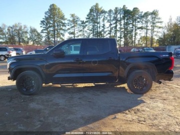 Toyota Tundra II 2023 Toyota Tundra 2023 Toyota Tundra 4WD SR5 CrewMax 5.5 Bed 3.4 Benzyna 389KM, zdjęcie 3