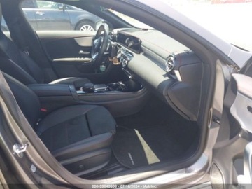 Mercedes CLA C118/X118 2021 Mercedes-Benz CLA CLA 250 4MATIC Coupe, 2021r., 4x4, 2.0L 2.0 Benzyna 221KM, zdjęcie 8