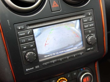 Nissan Qashqai I Crossover Facelifting  1.6 117KM 2012 Nissan Qashqai2 1.6 benzyna 117 KM Panorama 7mio osobowy Nawigacja Alufelg, zdjęcie 17