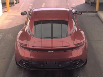 Aston Martin DB11 2017 Aston Martin DB11 Coupe 2017 5.2 Benzyna 600KM, zdjęcie 3