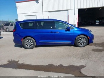 Chrysler Pacifica II 2020 Chrysler Pacifica Touring Plus 2020 3.6l 3.6 Benzyna 287KM, zdjęcie 1
