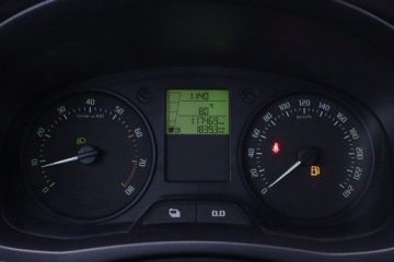 Skoda Fabia II Hatchback Facelifting 1.2 HTP 60KM 2011 Skoda Fabia 1.2, Klima, zdjęcie 10