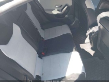 Mercedes CLA C118/X118 2022 Mercedes-Benz CLA Amg 35 4Matic 2022 2.0 Benzyna 302KM, zdjęcie 13