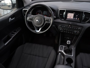 Kia Sportage IV SUV Facelifting 1.6 GDI 132KM 2018 Kia Sportage 1.6 GDI, Salon Polska, Serwis ASO, zdjęcie 6