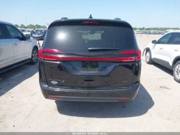 Chrysler Pacifica II 2024 Chrysler Pacifica Touring L, 2024r., 4x4, 3.6L 3.6 Benzyna 287KM, zdjęcie 5