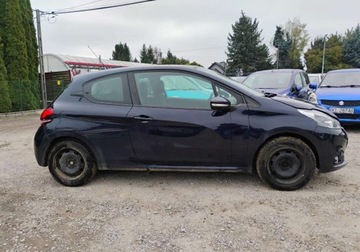 Peugeot 208 I 2017 Peugeot 208 2017r, 1.2 Benzyna. Lekko uszkodzony przod. Jezdzi. 1.2 80KM, zdjęcie 18